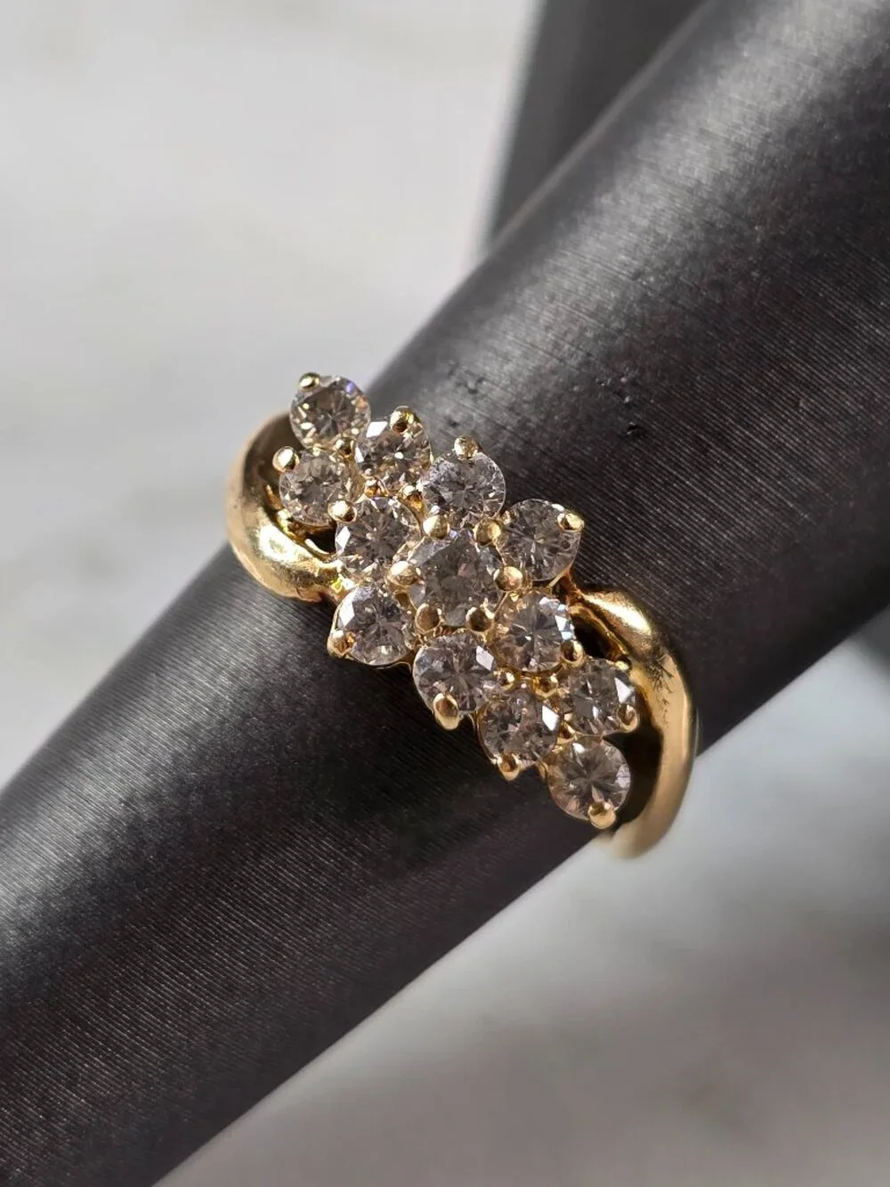 Womens Vintage Estate 14K Gold Diamond Cluster Ring 3.7g  #E7923